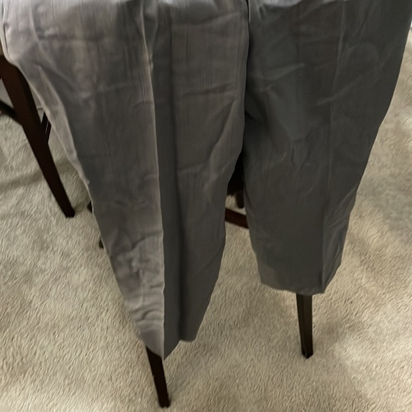 Dress pants $15 - Picture 2 of 2